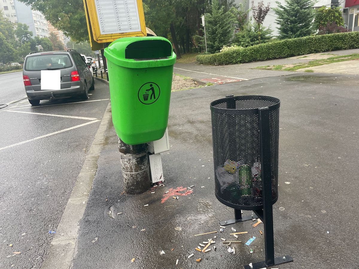 Coșuri de gunoi de 1.300 lei bucata, la Timișoara. La jumătate de preț față de achiziții anterioare Coșuri de gunoi de 1.300 lei bucata, la Timișoara. La jumătate de preț față de achiziții anterioare
