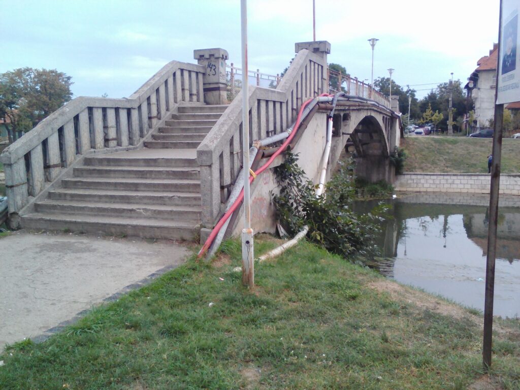 Pasarela Gelu - Crizantemelor