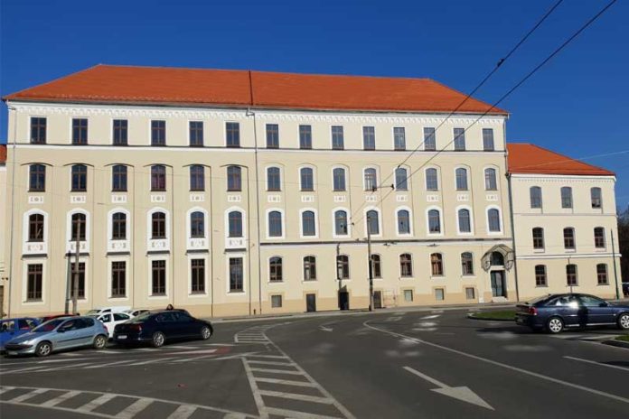 Trei licee din Timișoara își schimbă sediile din toamnă. Cine pleacă, cine vine și de ce