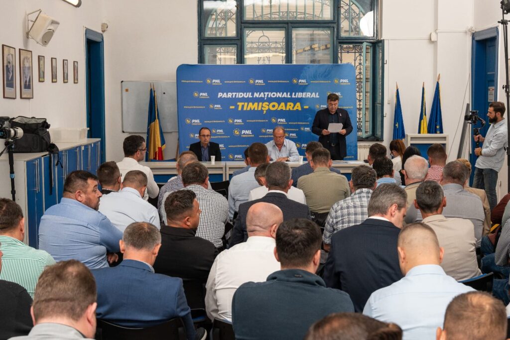 PNL Timiș nu poate fi reconstruit cu interimari și „PSD-iști vopsiți în galben”