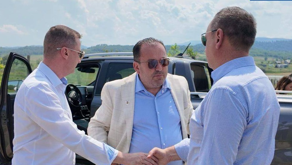 Bolojan zice „fără PSD”, PNL Timiș spune „cu PSD merge bine”. Popoviciu: Între 8 și 5 facem administrație