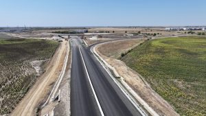Drumul de legătură DN 69 - A1 e 85% finalizat. Strat de uzură, pe aproape jumătate din traseu