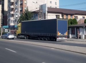 Amenzi de peste 350.000 lei pentru șoferii de camioane care încalcă restricțiile