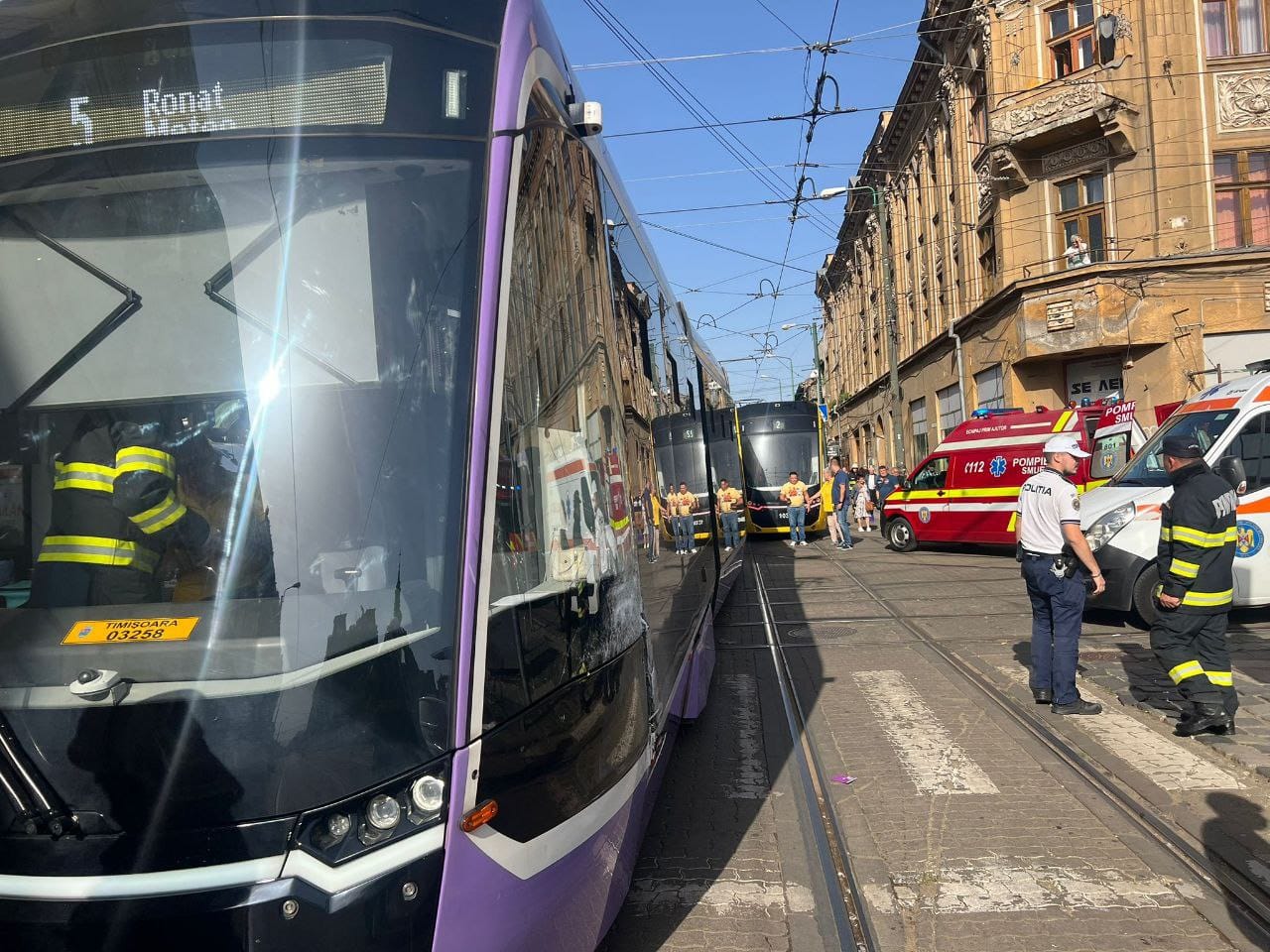 Un scandal s-a stins, Popoviciu reaprinde altul. Miza: culoarea tramvaielor Un scandal s-a stins, Popoviciu reaprinde altul. Miza: culoarea tramvaielor