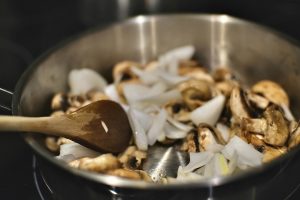 Ciulamaua bănățeană ajunge în Barcelona. Bucătar din Banat, în finala European Young Chef Award