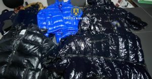 Mașină cu „branduri” false, oprită în Izvin. Trei bărbați, audiați
