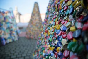 Șapte brazi atipici. Făcuți din materiale recuperate, construiți chiar de timișoreni