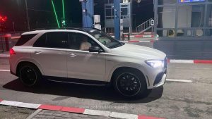 Mercedes de 100.000 de euro căutat în Cehia, găsit la frontiera de vest