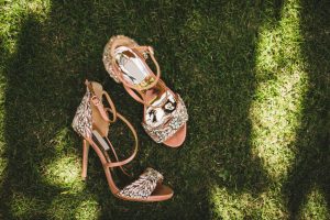 Eleganță structurală - cum alegem sandalele pentru un look echilibrat