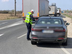 266 de amenzi în patru ore, pe DN6. Prins cu 117 km/h în localitate