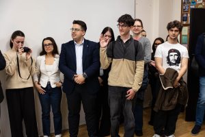 Birou de afaceri europene pentru studenți, deschis la UVT. În parteneriat cu Nicu Ștefănuță