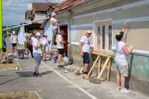 Acasă în Banat caută voluntari pentru Color the Village 2026, la Macedonia, în Timiș