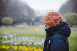 Se răcește vremea în Banat: brumă, ploi și ninsori la munte până pe 2 mai