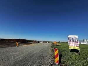 Au intrat utilajele pe Centura Timișoara Vest. Constructorul a montat deja stația de betoane