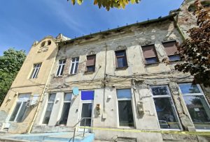 Aproape 700 de amenzi pentru clădiri degradate și construcții fără autorizație, în Timișoara