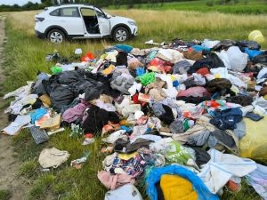 A vrut să scape ieftin de deșeurile din casă. L-a costat 15.000 de lei