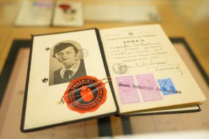 Un carnet de student și aproape un secol de istorie. Povestea unei absolvente a Politehnicii
