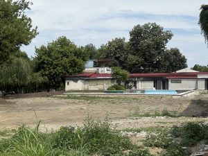 De la constrângeri, la berărie. Fostul ștrand Electrometal, cumpărat de primărie cu 250.000 euro