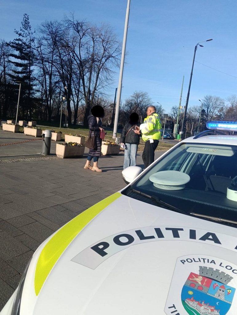„Mă grăbeam să prind tramvaiul”. Ce le-au spus polițiștilor pietonii sancționați în Timișoara