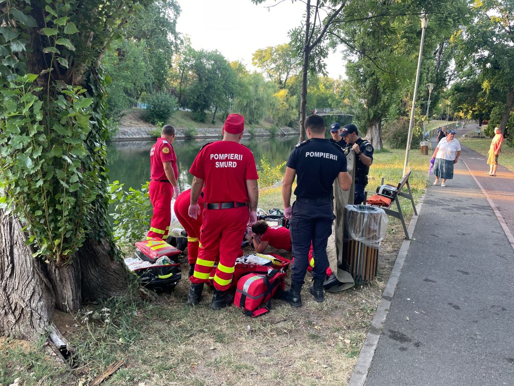 Bărbat scos din Canalul Bega, la Timișoara. A fost resuscitat și dus la spital