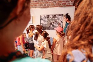 Arta se discută, nu se „descifrează”. Cinci întâlniri în galerii și spații culturale din Timișoara