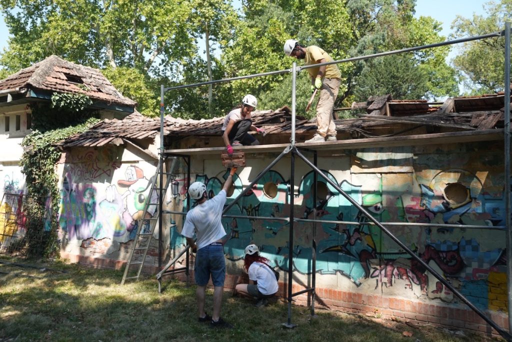 Uszoda, la 100 de ani. Încep lucrări de conservare, baza rămâne însă fără un proiect de revitalizare