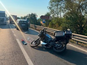 Două persoane pe o motocicletă, rănite într-un accident pe DN 68A, la Margina