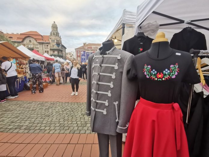 De la táncház la Neoton Família. Weekend maghiar în centrul Timișoarei3 De la táncház la Neoton Família. Weekend maghiar în centrul Timișoarei
