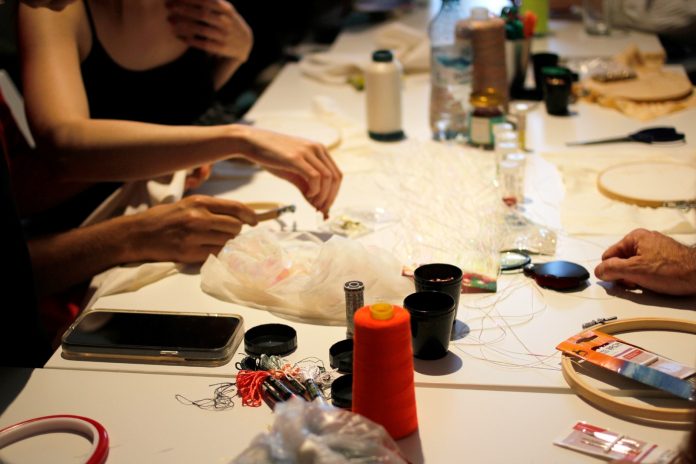 De la textile recuperate la performance prin oraș. Trei laboratoare gratuite în Bastion
