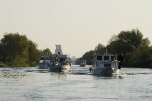 Bega: drum și scenă. Regata revine cu ambarcațiuni din Serbia și un concert pe apă
