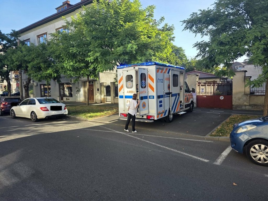 Aproape 500 de șoferi amendați la Timișoara. Au ocupat locuri rezervate sau au încurcat ambulanțele