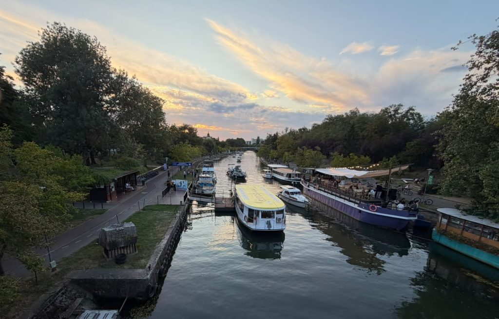 15 ambarcațiuni din Serbia au ajuns la Timișoara. Pentru o săptămână, Bega capătă viață de port