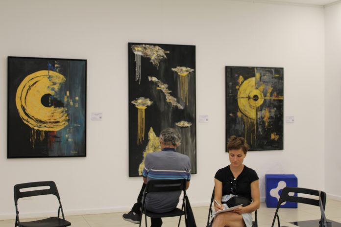 Nu trebuie să te pricepi la artă. Ateliere gratuite în două expoziții din Timișoara Nu trebuie să te pricepi la artă. Ateliere gratuite în două expoziții din Timișoara