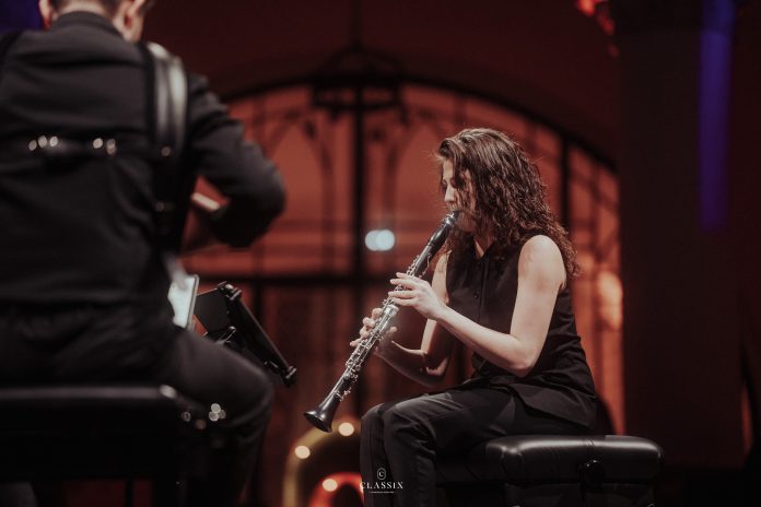 De la Beethoven la Édith Piaf. Duo Minerva cântă la Sinagoga din Cetate De la Beethoven la Édith Piaf. Duo Minerva cântă la Sinagoga din Cetate