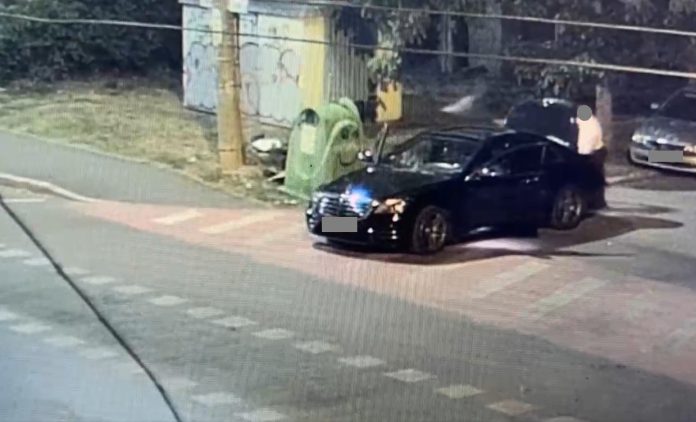 Cu Mercedes și Audi la aruncat gunoiul. Nota de plată: 90.000 de lei Cu Mercedes și Audi la aruncat gunoiul. Nota de plată: 90.000 de lei
